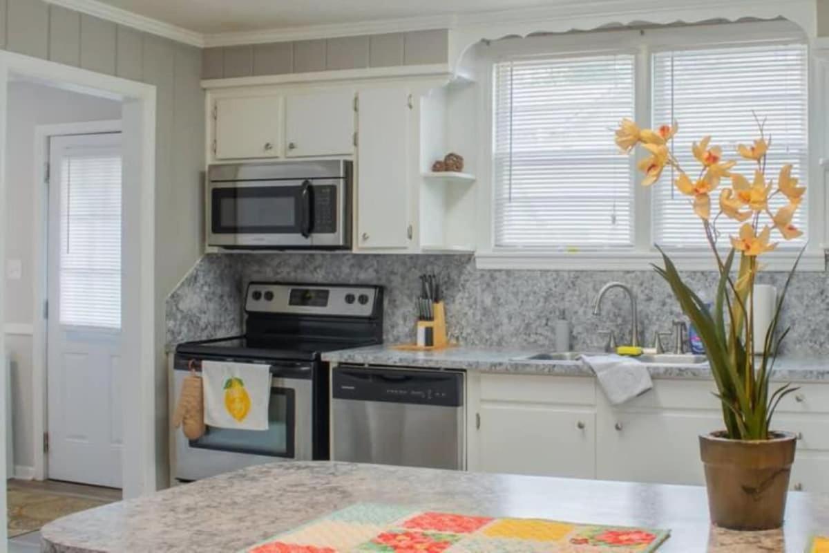 The Graduation Getaway Near Downtown & Benning Villa Columbus Bagian luar foto